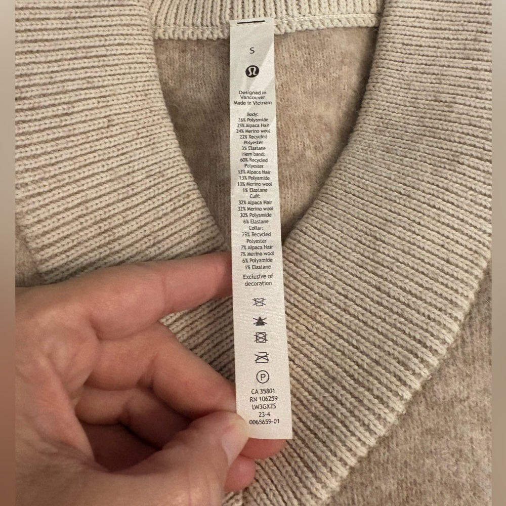 Lululemon alpaca wool V-neck sweater white opal size small - Picture 3 of 8